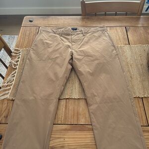 Brand New J Crew pants 

Men’s pants 

32-30 

Tan